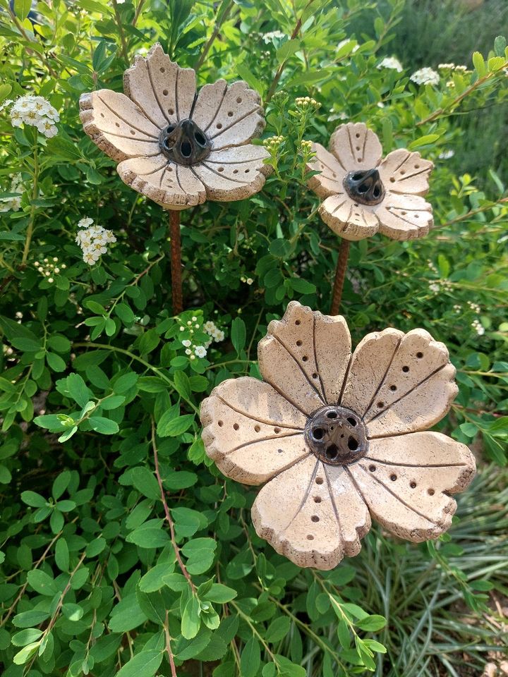 Keramikblumen Garten Blumen Deko Gartenstecker in Rohrsheim