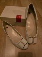 Högl Brautschuhe Ballerinas Ivory Gr. 40 Niedersachsen - Langwedel Vorschau