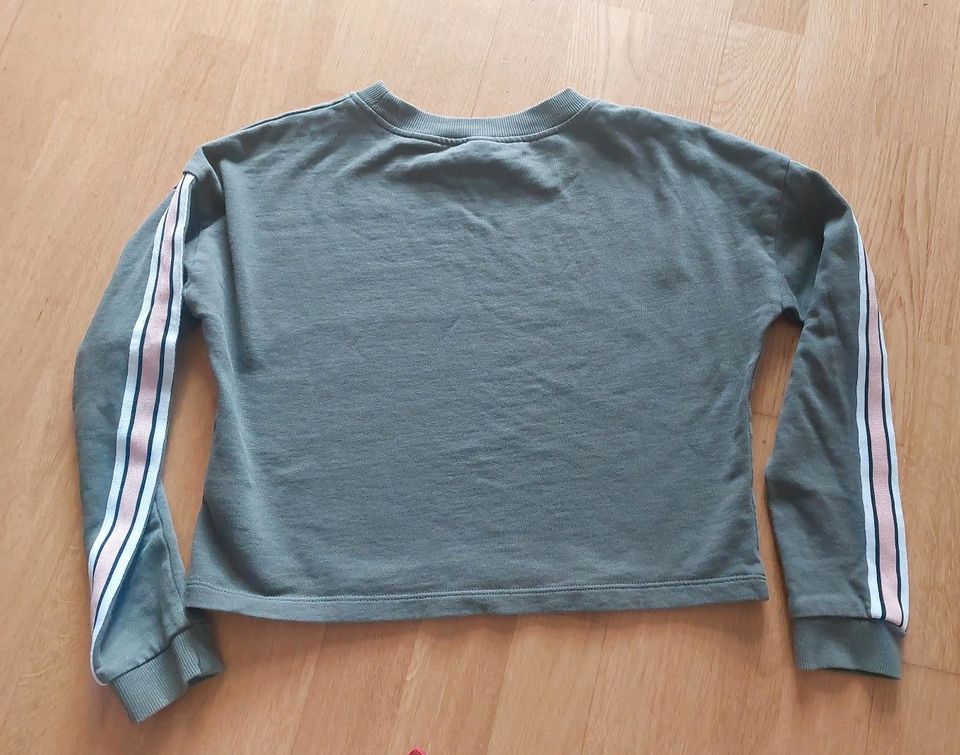 H&M Crop Pulli Pullover Gr 146/152 in Ismaning