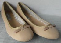 schöne Ballerina Gr. 38 Beige NEU Nordrhein-Westfalen - Altena Vorschau