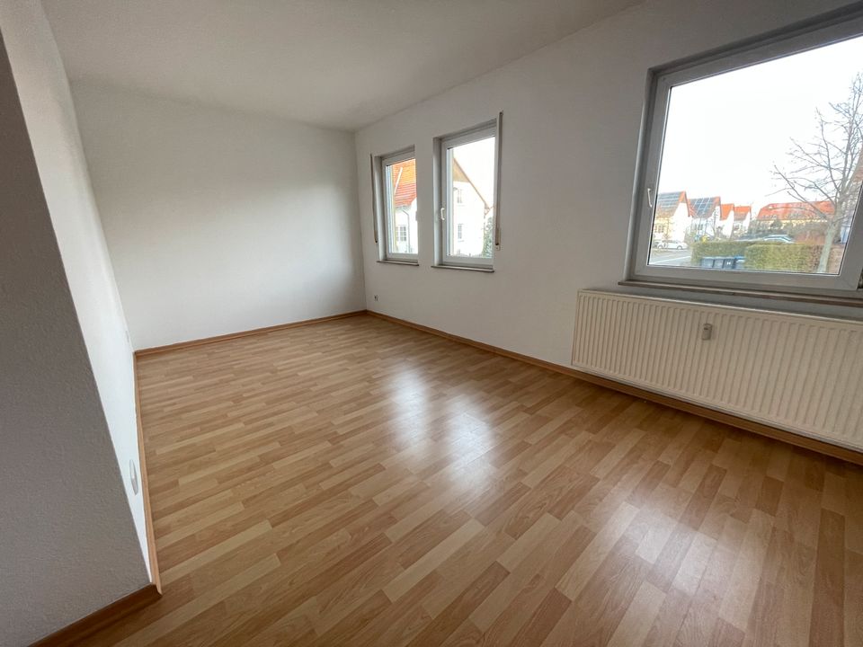 Bezugsfreie 3-Zimmer-Maisonettewohnung mit großzügigen Balkon und Stellplatz. in Leipzig