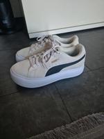 Puma Damen Platou Sport Schuhe gr. 38,5 beige Neu Nordrhein-Westfalen - Alsdorf Vorschau