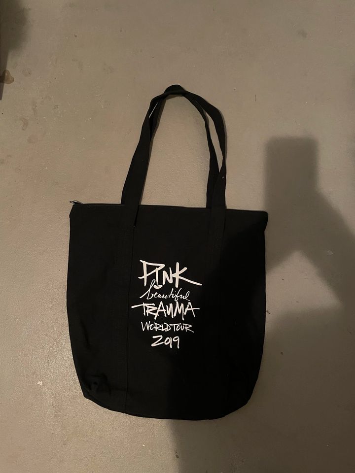 P!nk Pink Beautiful Trauma Tour 2019 Tasche in Dortmund