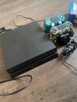 PS4 mit 2 Controllern und  Ladestation  und Spiele Sachsen - Weißenberg Vorschau