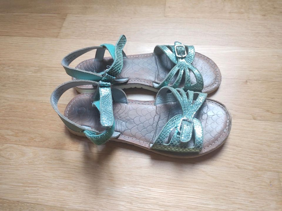 Meerjungfrau-Sandalen in Größe 35 in München