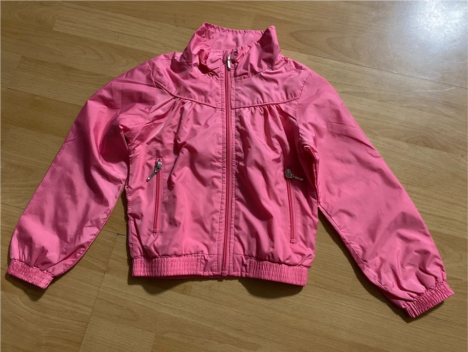 Dünne Mädchen Jacke in Größe 116 in Nordrhein-Westfalen - Kerpen | eBay  Kleinanzeigen ist jetzt Kleinanzeigen