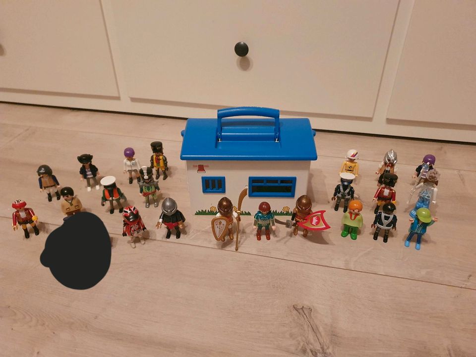 Playmobil meine Mitnehm- Polizei mit zusätzlichen Figuren in Walschleben