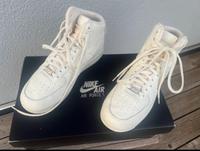 Nike Air Sneaker Damen weiß / Rosé Größe 41 Niedersachsen - Achim Vorschau