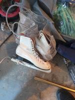 ganzzzzzz Alte Schlittschuhe gr 41 verschenken Bielefeld - Bielefeld (Innenstadt) Vorschau