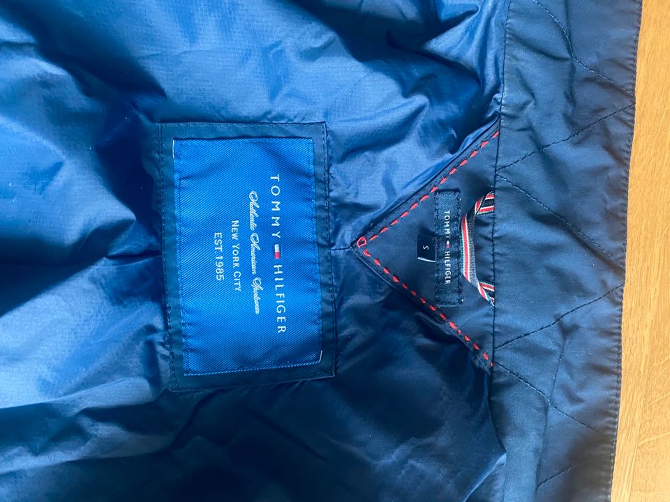 Tommy Hilfiger Jacke in Kaufbeuren