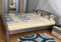 Schlafzimmer Bett // Gestell ohne Matratze + 1 Matratze Niedersachsen - Springe Vorschau