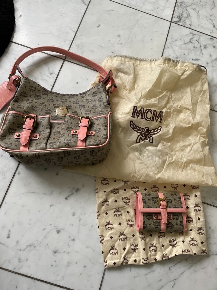 Mcm Handtasche mit Portmonee in Bremen