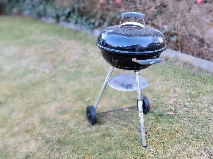 Weber Holzkohlegrill KUGELGRILL 47 cm in Hamburg