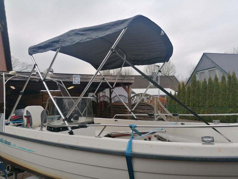 Motorboot zu verkaufen in Hartenholm