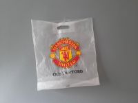 Plastiktüte aus dem Fanshop von Manchester United Frankfurt am Main - Bornheim Vorschau