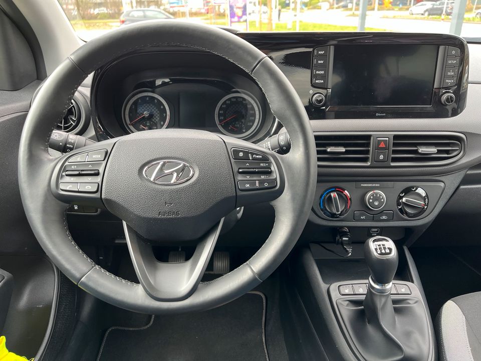 LEASINGÜBERNAHME Hyundai i10 1.2 Intro VIELE KM, VIEL AUSSTATTUNG in Melle