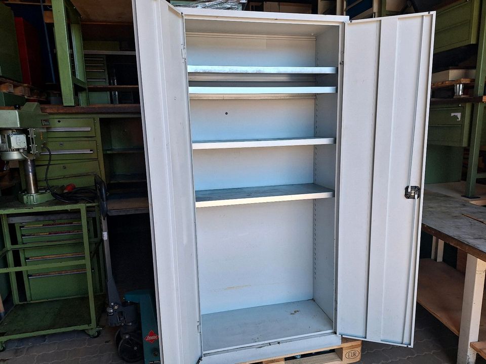 Werkzeugschrank Schrank Flügeltürenschrank Stahlschrank Industrie in Thalmässing