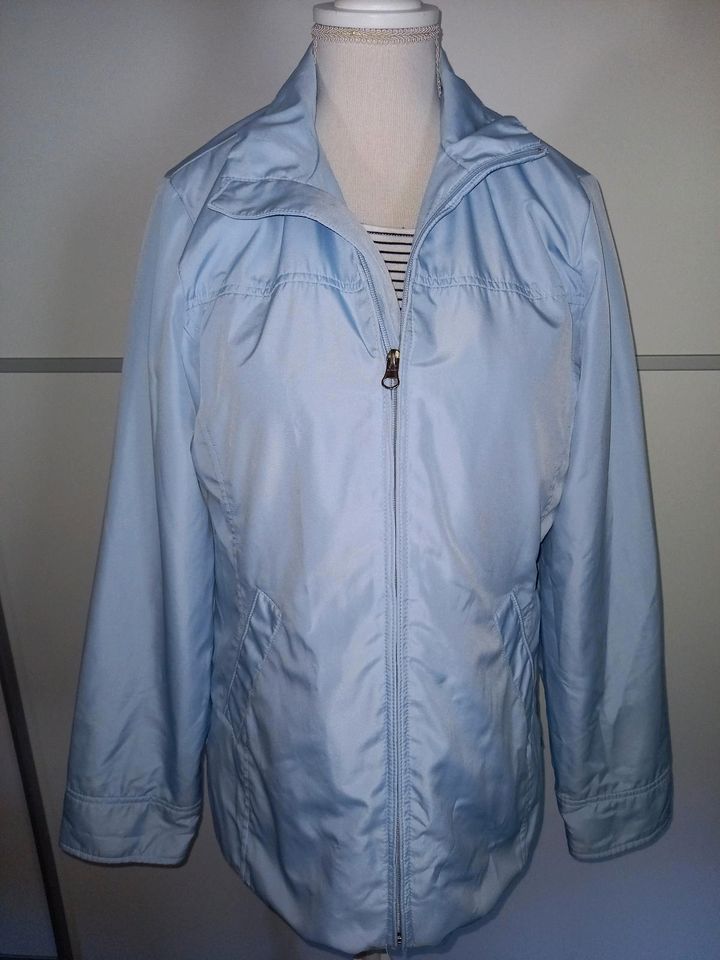 Jacke Sommerjacke hellblau Größe 36 in Hohenöllen