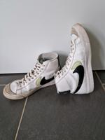 Nike Schuhe 37.5 weiß Rostock - Reutershagen Vorschau