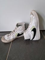 Nike Schuhe 37.5 weiß Nordwestmecklenburg - Landkreis - Dorf Mecklenburg Vorschau