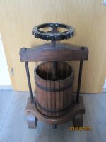 Alter originaler Wein-Obstkelter aus Holz und Metall von Oma Nordrhein-Westfalen - Hagen Vorschau