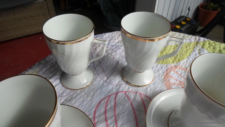 Royal Tettau Pharisäer-Tasse Goldspitze Porzellan in Husum