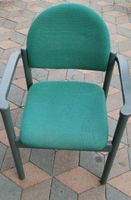 Ein bequemer stabiler Stuhl mit Lenen in guten Zustand. Nordrhein-Westfalen - Krefeld Vorschau