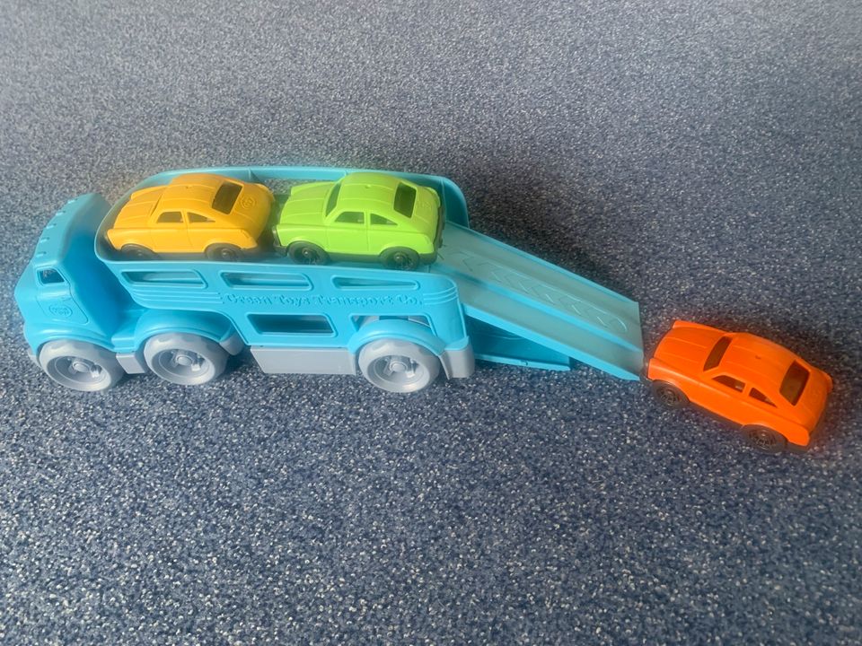 Spielzeug Transporter inkl. 3 Autos / eco friendly in Notzingen