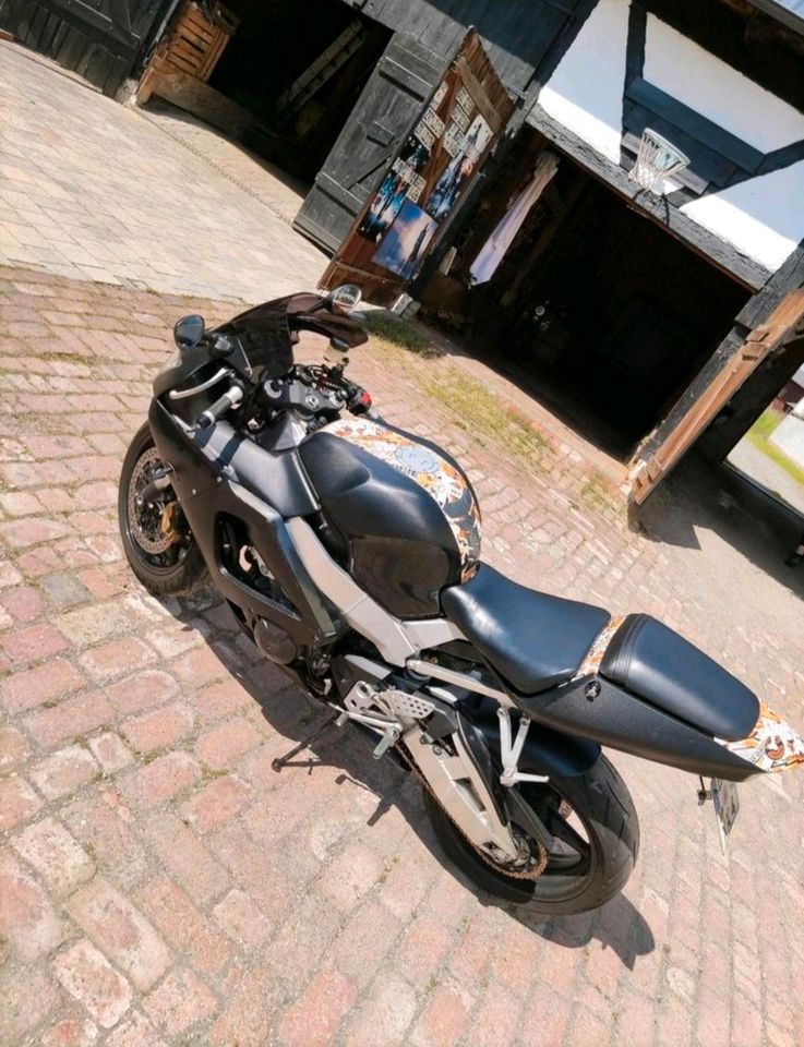 Honda CBR 900 RR in Zeulenroda-Triebes