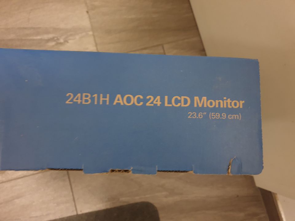 AOC LED-Monitor: Brillantes Display mit vielseitigen Funktionen in Schwarzenbruck