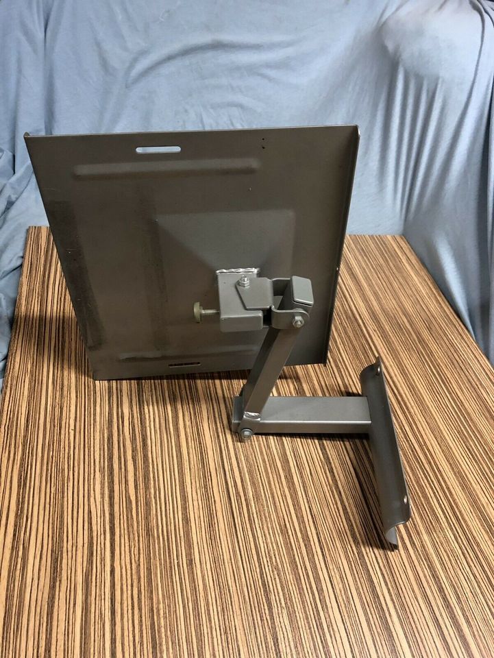 Monitor TV Halter arm Ständer grau schwenkbar Wandhalter in Harsewinkel