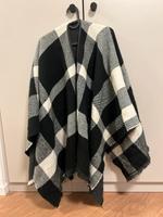Uniqlo Poncho Berlin - Köpenick Vorschau