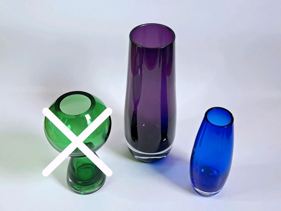 2er Set 60er/70er Jahre Vintage Glas-Vasen violett & blau in Berlin
