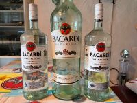 Bacardi 3 Liter Flasche mit Wandhalter und Portionierer Niedersachsen - Bliedersdorf Vorschau