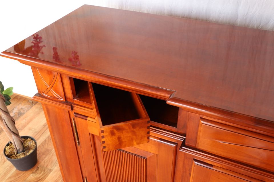 Nr.1947b Scholtissek-Tradition Sideboard Kirsche Vollmassiv in Wiesbaum