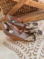 Neu Cox Görtz Sandalen Keilabsatz 42 Muster Nordrhein-Westfalen - Brühl Vorschau