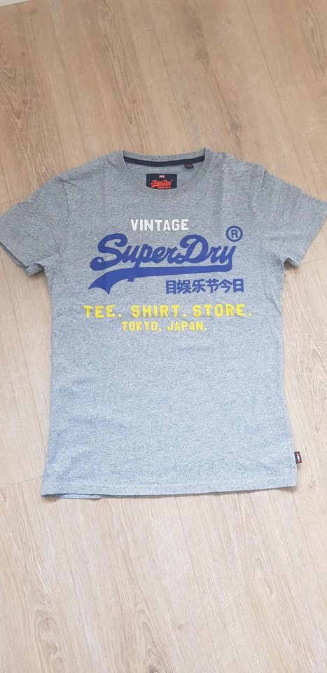 T-Shirt Superdry wie NEU in Kusterdingen