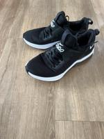 Sportschuhe von Nike in schwarz Hessen - Buseck Vorschau