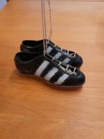 Adidas Fußballschuhe f. Oldtimer Innenspiegel Auto Köln - Weiß Vorschau