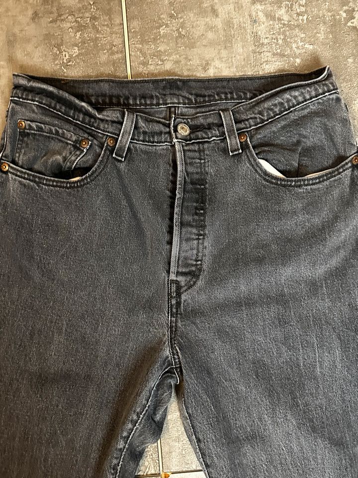 Levi’s Grey Jeans W31 L28 Damen in Wuppertal