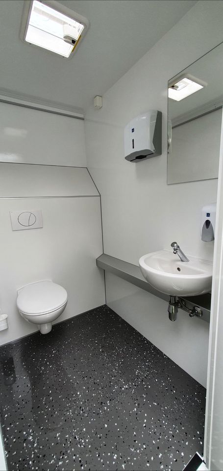 VIP WC Wagen, Toilettenwagen, Klowagen mieten in Plön, Neumünster in Neumünster