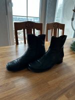 Designer Stiefel Boots Schwarz Design Schuhe Leder 42 8 Nordrhein-Westfalen - Kreuztal Vorschau