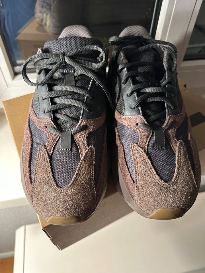 Yeezy Boost 700 V1 Mauve 43 1/3 in Berlin