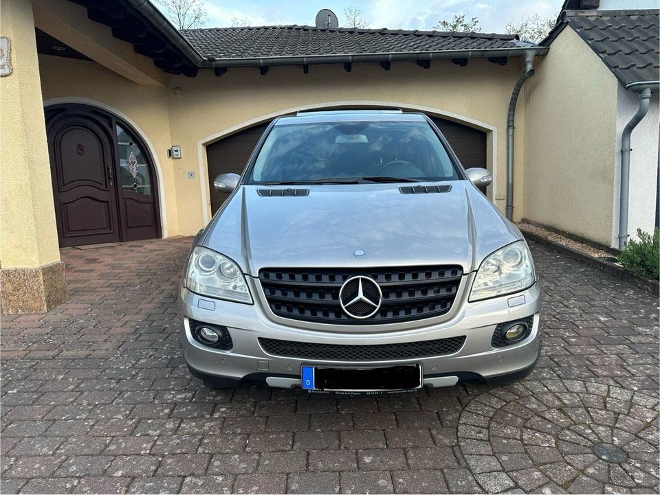 Mercedes-Benz Ml 320  CDI  4Matic in Ensdorf