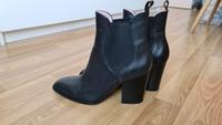 ZARA Stiefeletten aus Leder, Gr. 39 Bayern - Pliening Vorschau