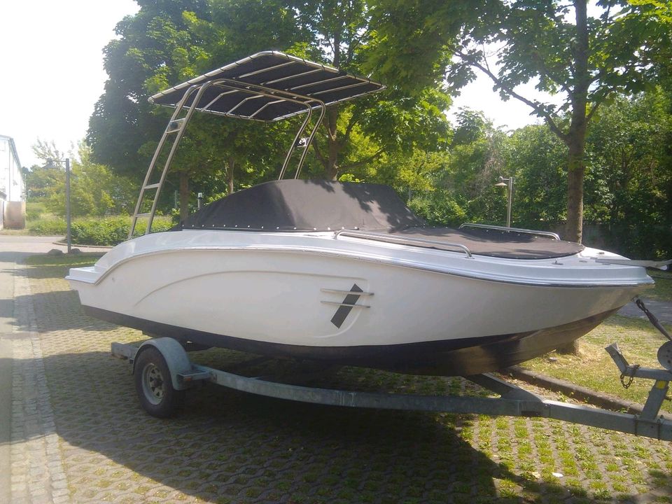 Motorboot Neu in Neubrandenburg