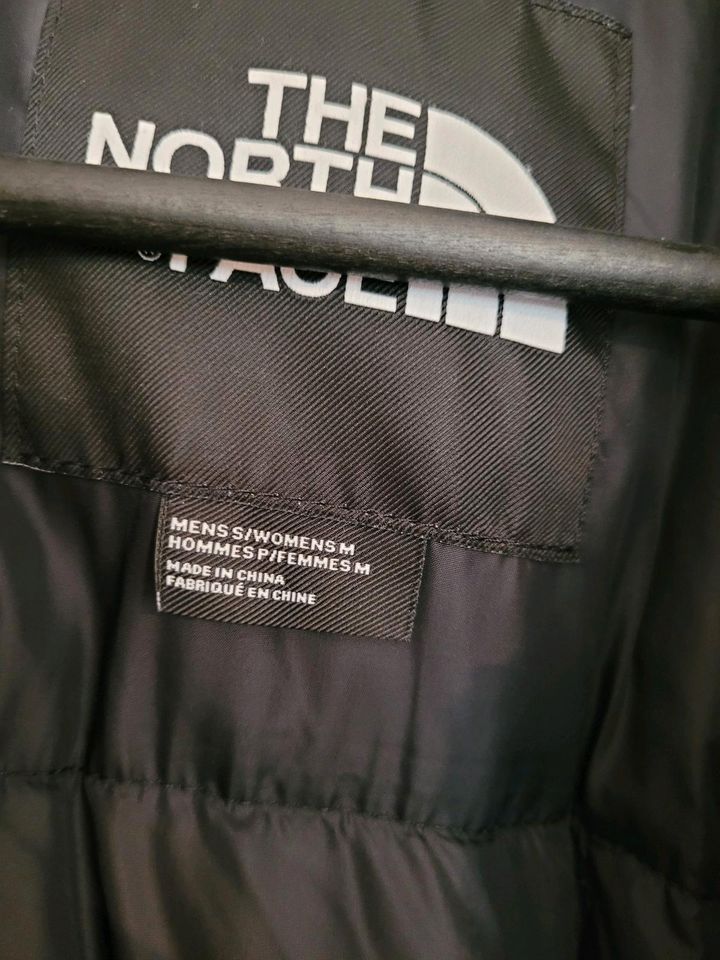 The North Face Winter Mantel Jacke Daunen schwarz Frauen Männer in Darmstadt