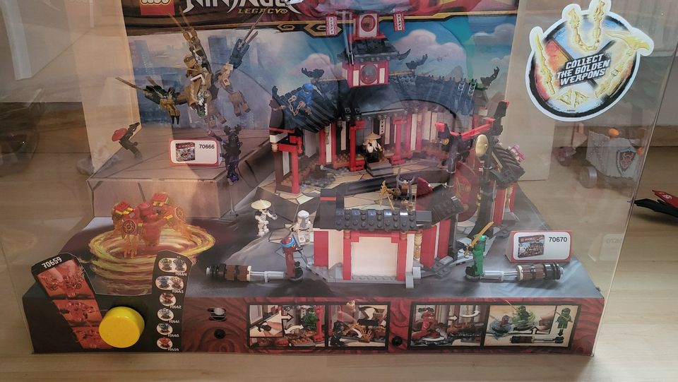 Lego Ninjago Schaukasten Showcase 70659 70666 70670 in Erlangen