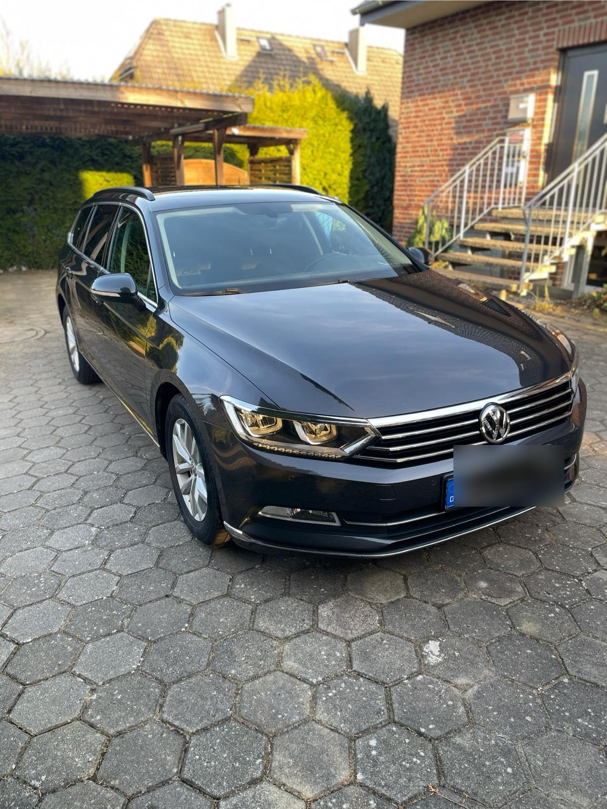 Abbildung des Autos VW Passat 2019 mit 190 P…