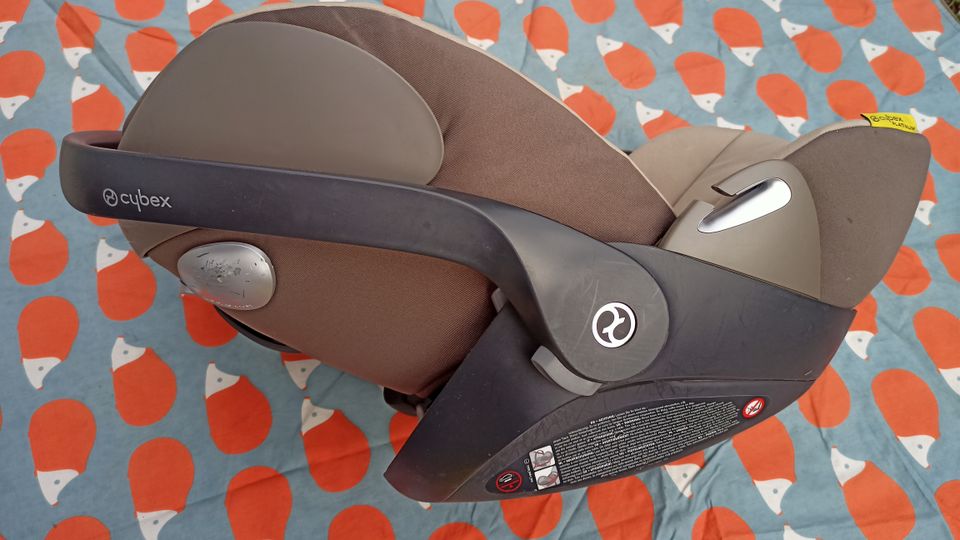 Cybex Cloud Q Babyschale // Baby Car Seat in München